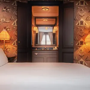 Maison Athenee Paris