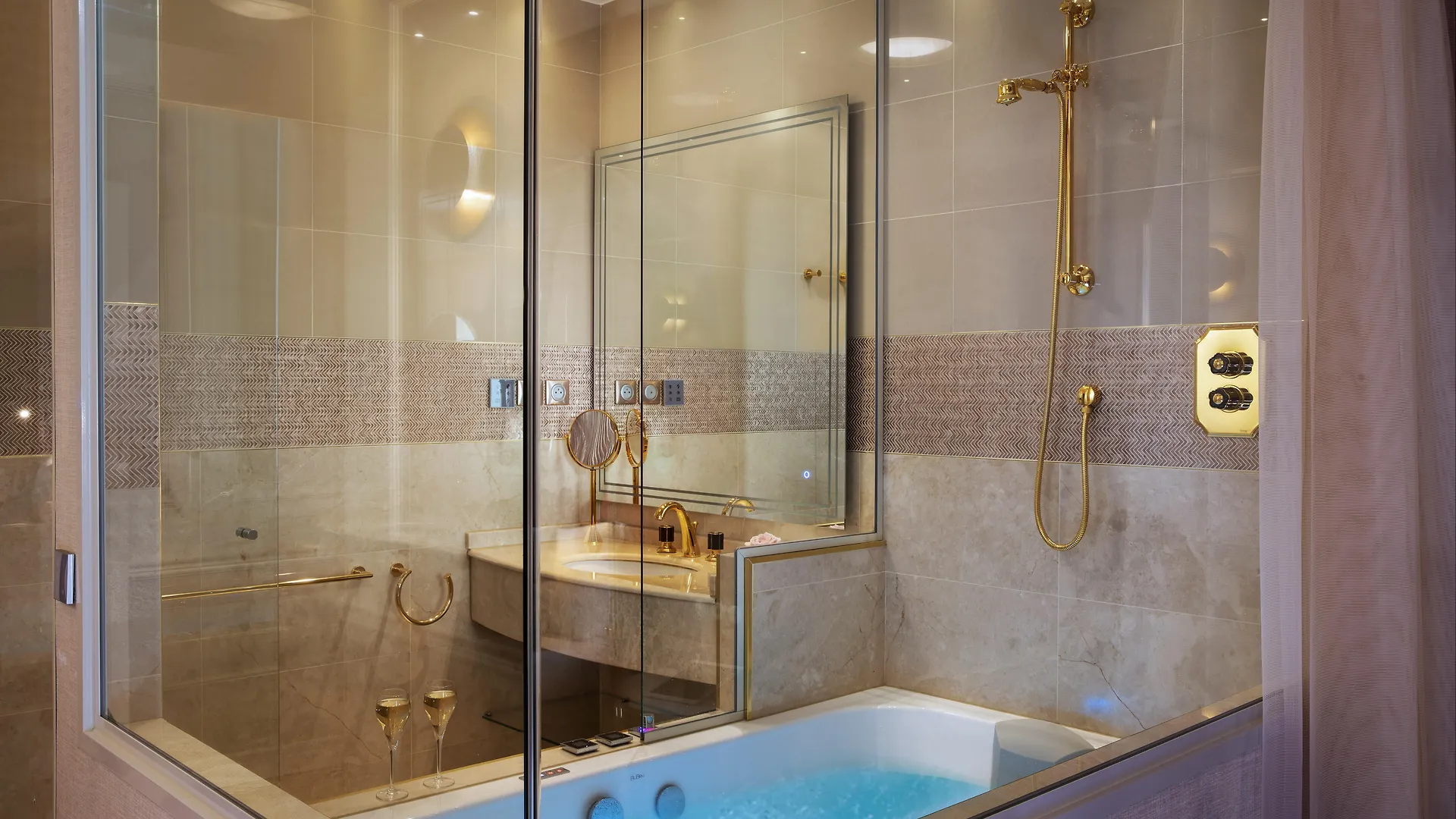 Paris J'Adore Hotel & Spa (Adults Only) 5*,  Francia